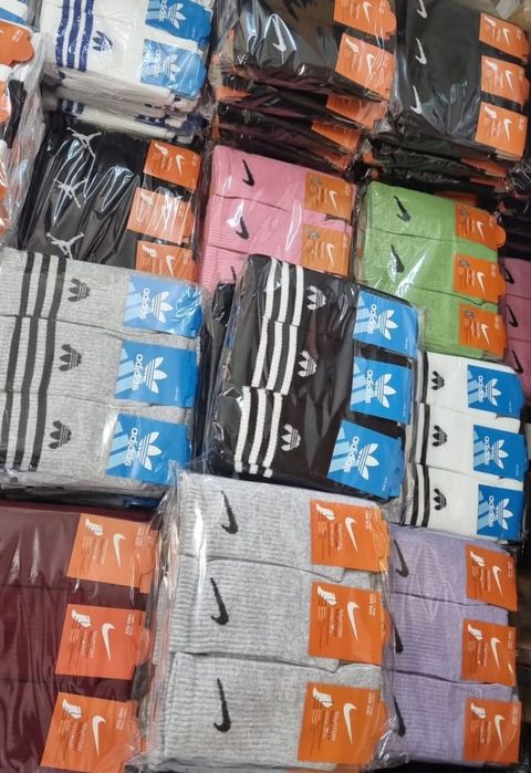 Високи чорапи , може и в кутия може и в стек