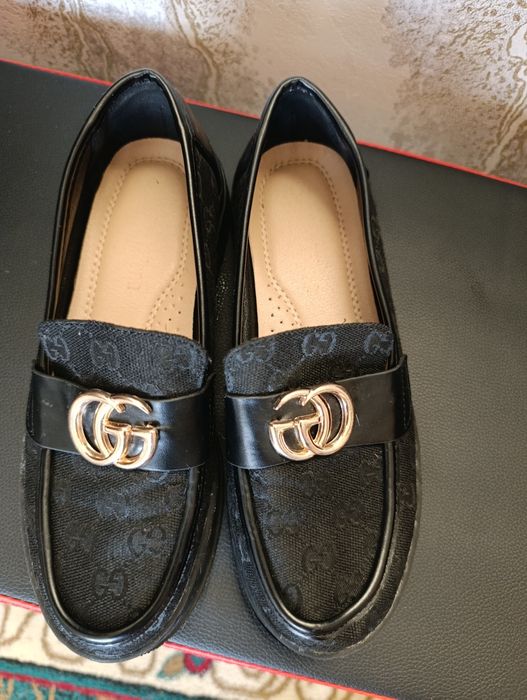 Продам туфли на девочку