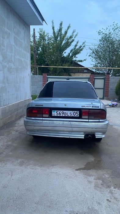 Mitsubishi Galant