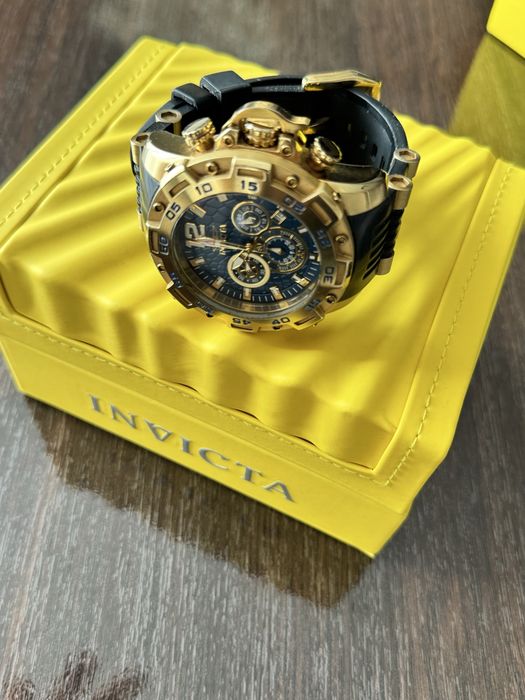 INVICTA часовник