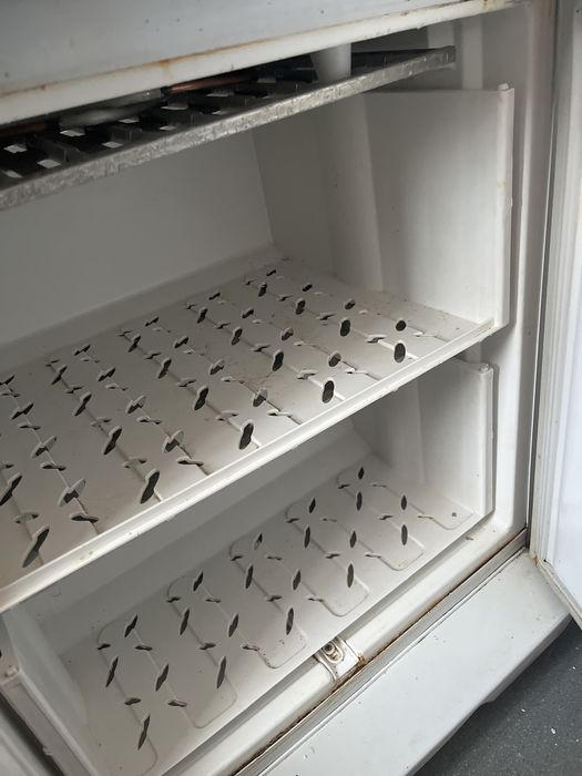 Холодильник бирюса