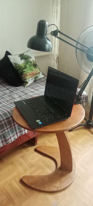 Столик для ноутбука