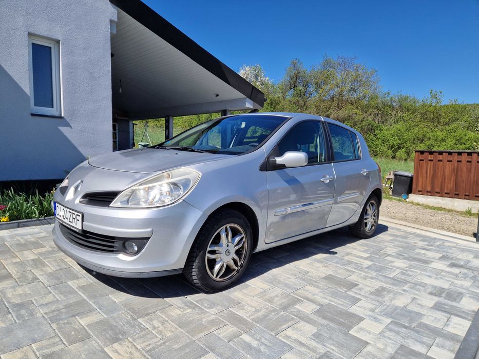 Vand Renault Clio 3, motor 1.6 (110 CP) benzină+GPL, an fabricatie 2007, 134.500 km