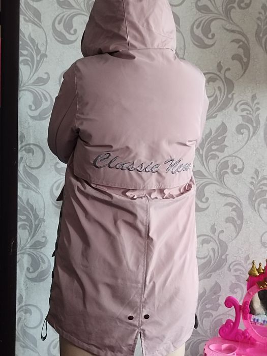 Продам парку очень теплая