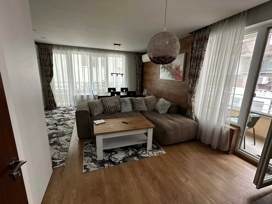 Тристаен апартамент под наем