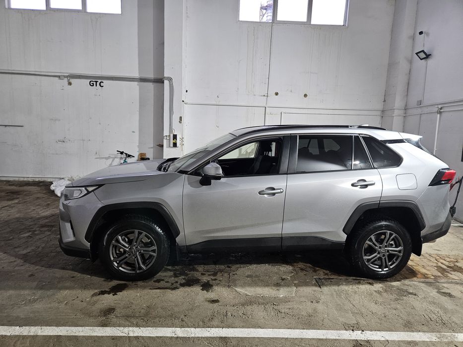 TOYOTA Rav-4