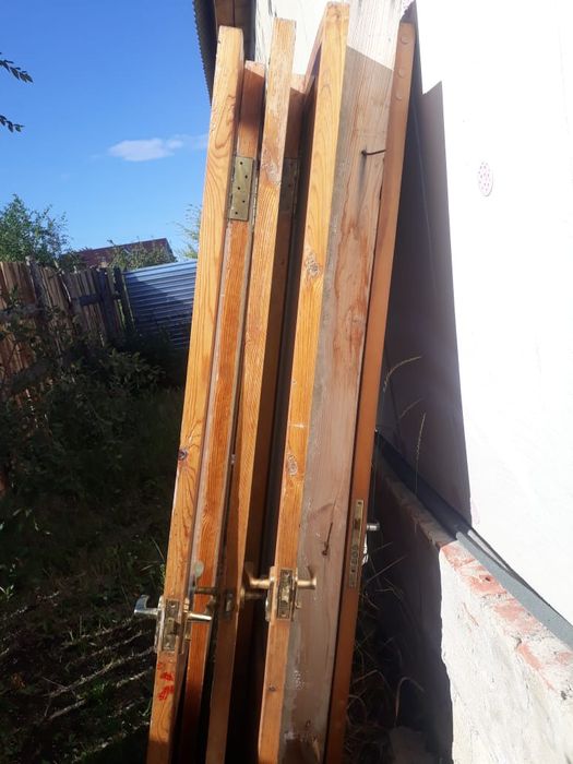 Продам двери межкомнатные