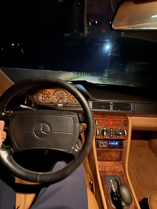 Mercedes C124 CE300 atestat retro