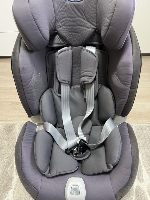 Scaun auto chicco cu isofix de la 0 luni