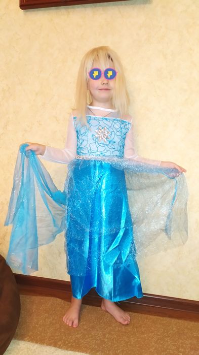 Карнавальные платья для девочек от 3-8 лет. Новые