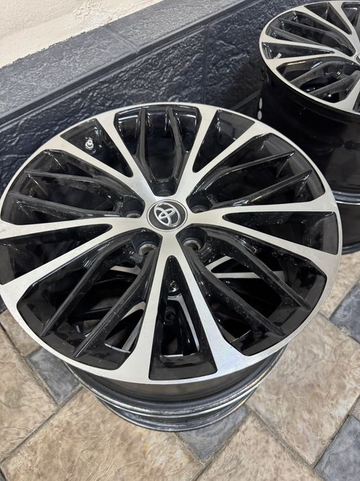 диски R18 Camry
