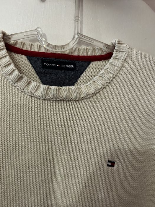 Tommy Hilfiger оригинален пуловер S/M светъл crewneck
