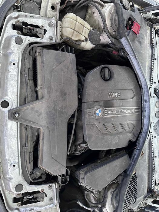Dezmembrez BMW f30  2.0 2012-2014