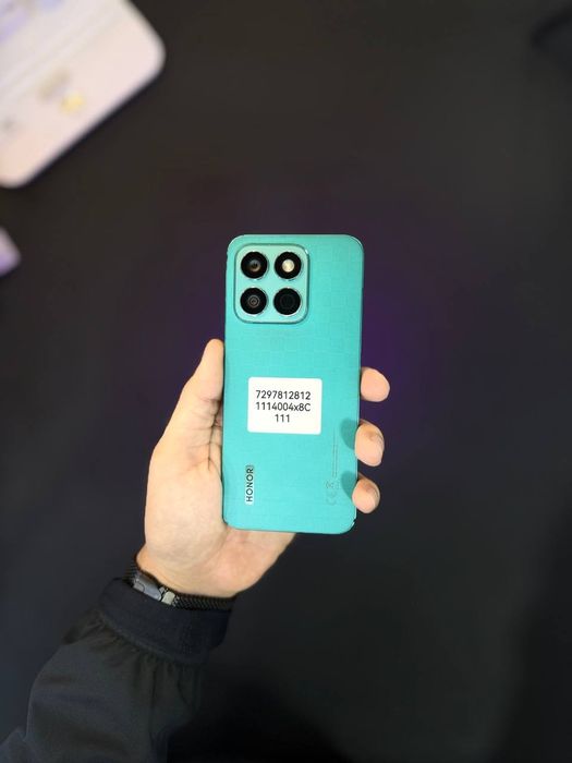 Honor x8c 8/128.
