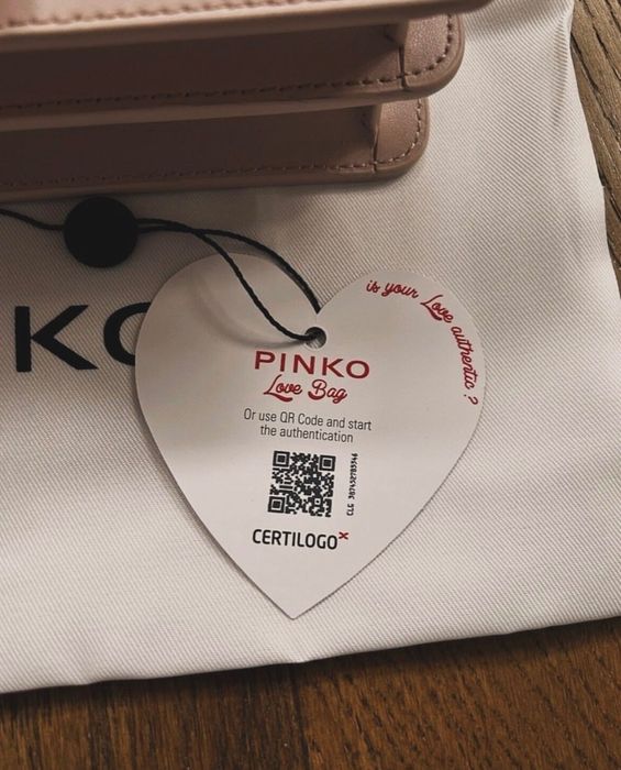 Дамски чанти Pinko