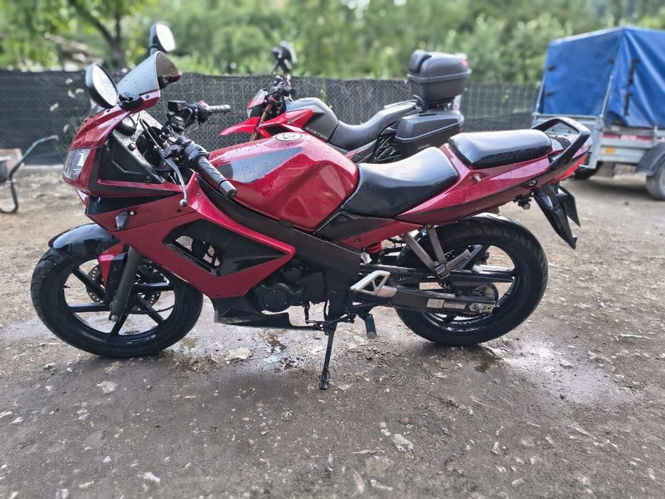 Se vinde motocicletă 125cc!!