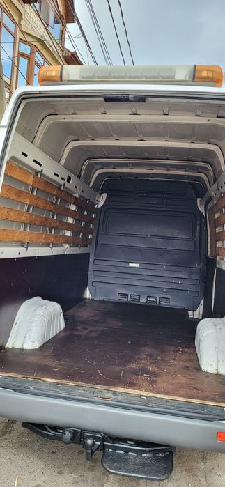 Mutări servici de Transport Debarasări Evacuare Alocări Dubă Microbuz