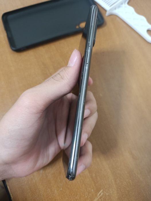 Xiaomi 9, 6/128 ГБ