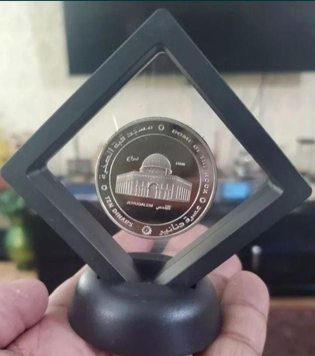 Мембранные подставки для монет и украшений
