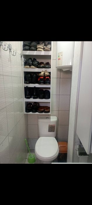 Срочно продаётся 2х комнатная квартира на первом этаж центр Райцентра