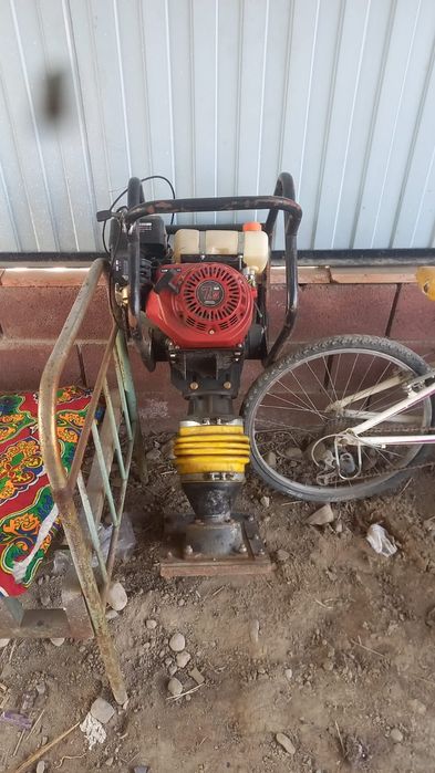 Продам трамбовку кенгуру