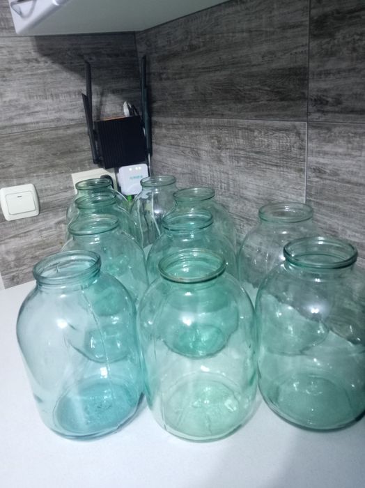 Продаю стеклянные банки.