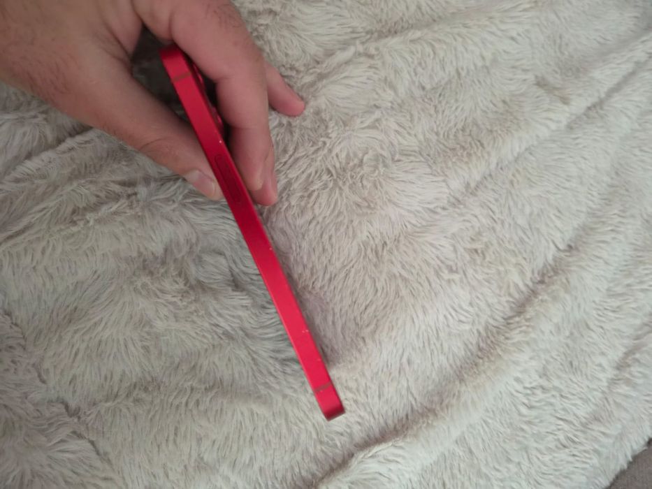 Vand Iphone 13 In stare perfectă de funcționare