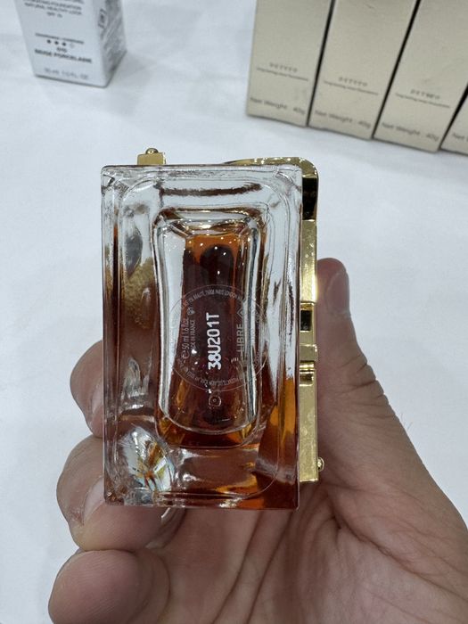 Продам косметику с духами