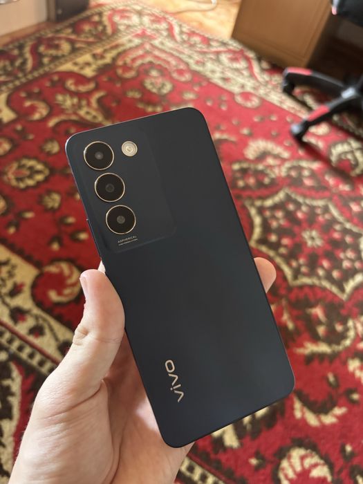 смартфон Vivo Y100