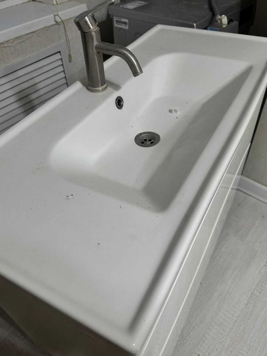 Раковина с тумбой