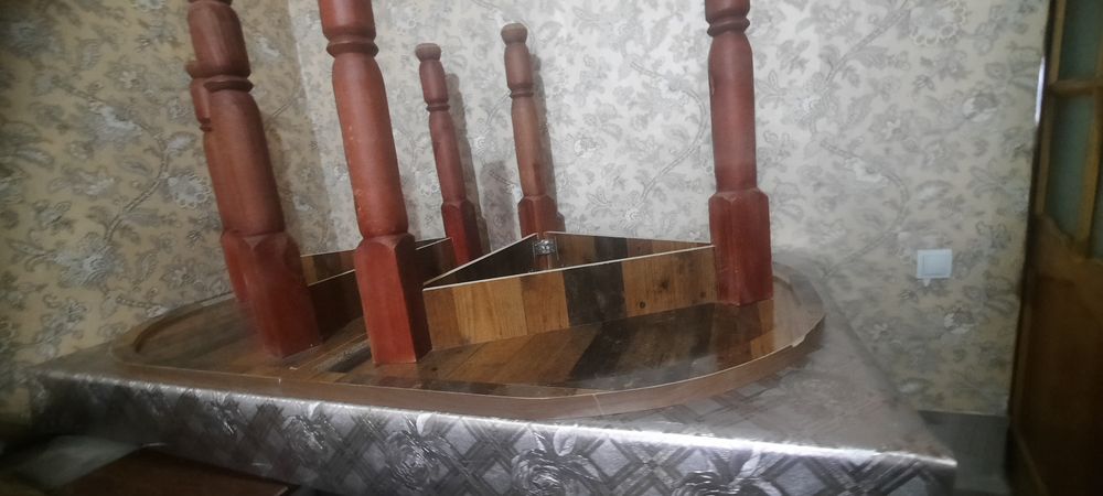 Продам большой стол