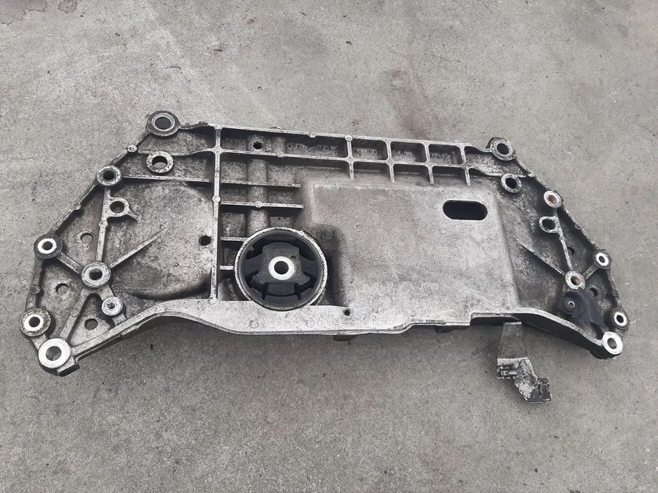 jug cadru motor  2.0 tdi bmn  audi a3 8p vw golf 5 1k0199369f