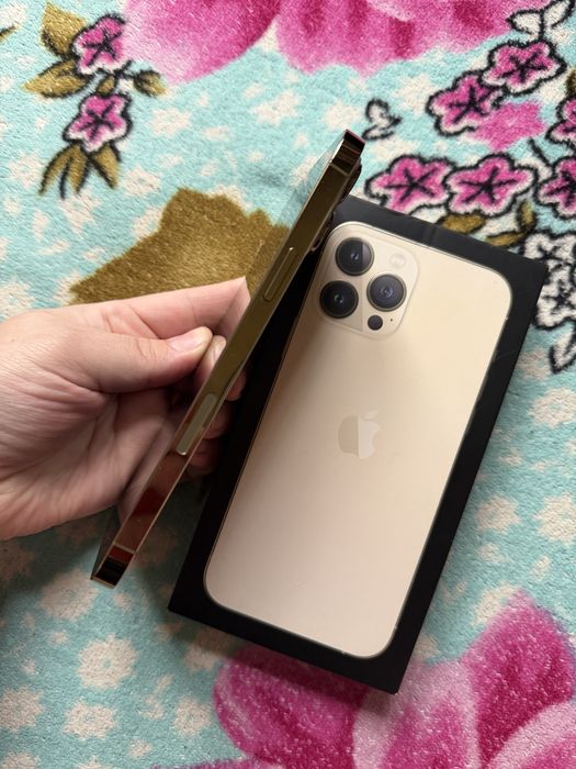 Продам Айфон 13 Pro Max 256GB - Золотой.