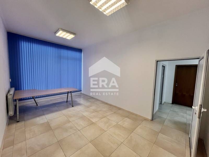 Дава се под наем Магазин в София, Манастирски ливади - 167 кв.м за 1196.97 € - Снимка #1