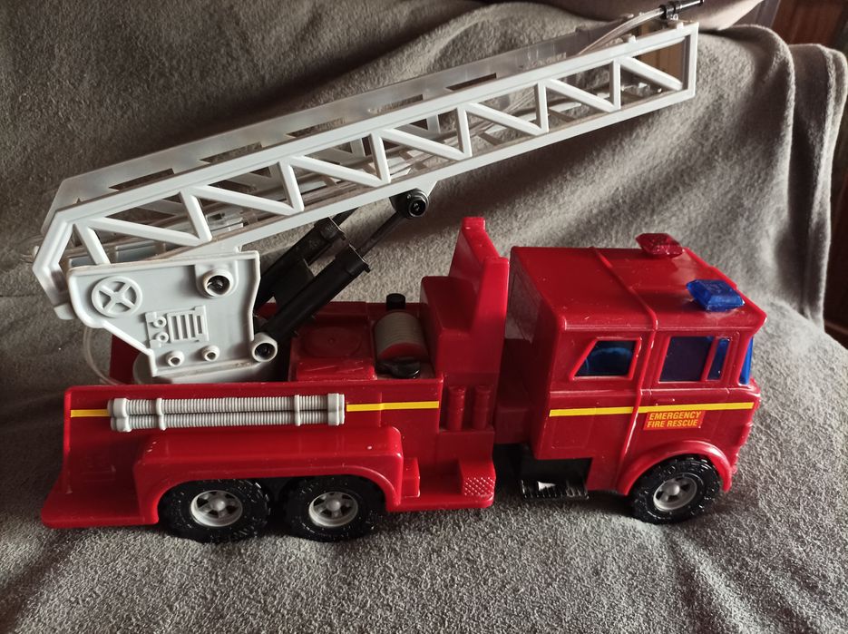 Jucărie mașină pompieri