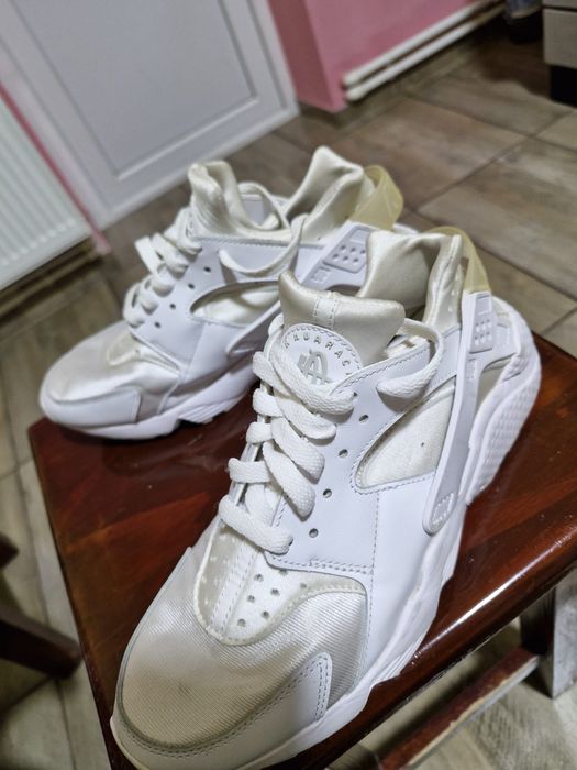 adidasi nike huarache