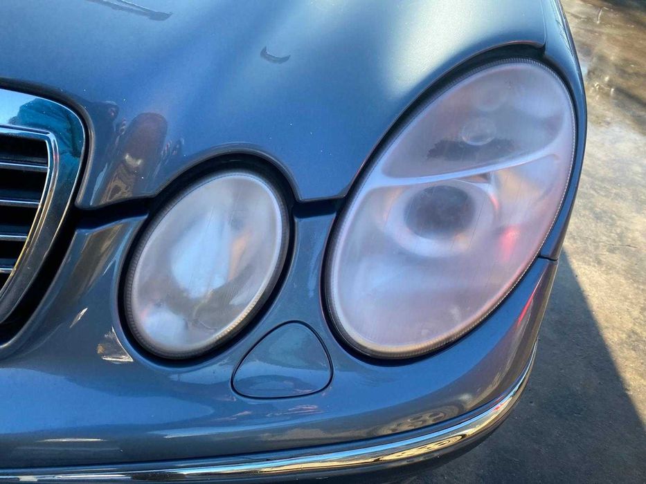 dezmembrez mercedes w211 240i