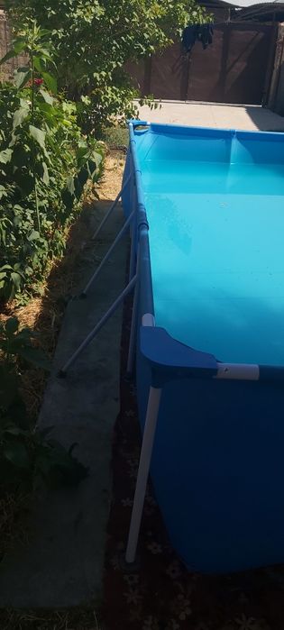 Каркасный-надувной бассейн