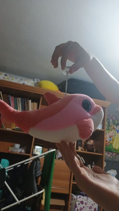 Играчка розов делфин