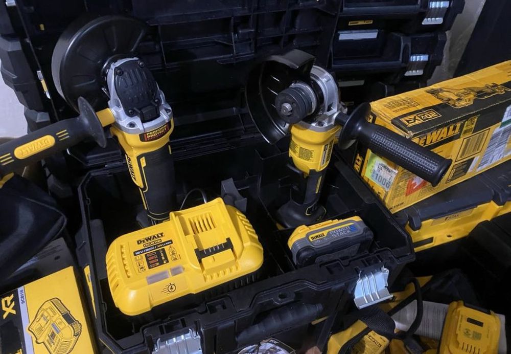 Болгарка Dewalt dcg 413 в кейсе с зарядкой и АКБ powerstack