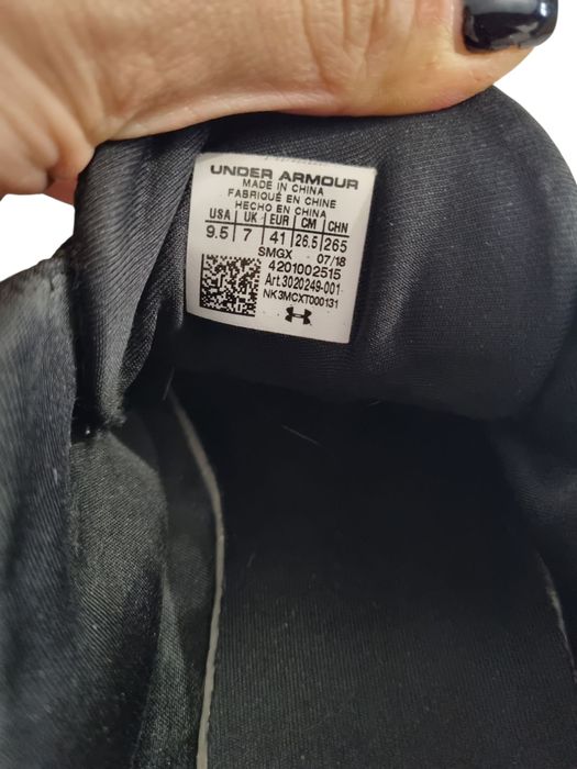 Adidasi Under Armour marimea 41