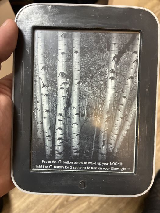 Nook с подсветка - четец за книги