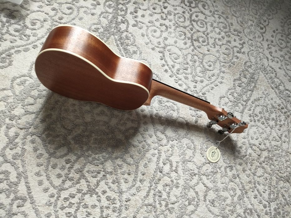 Укулеле, полупрофессиональная