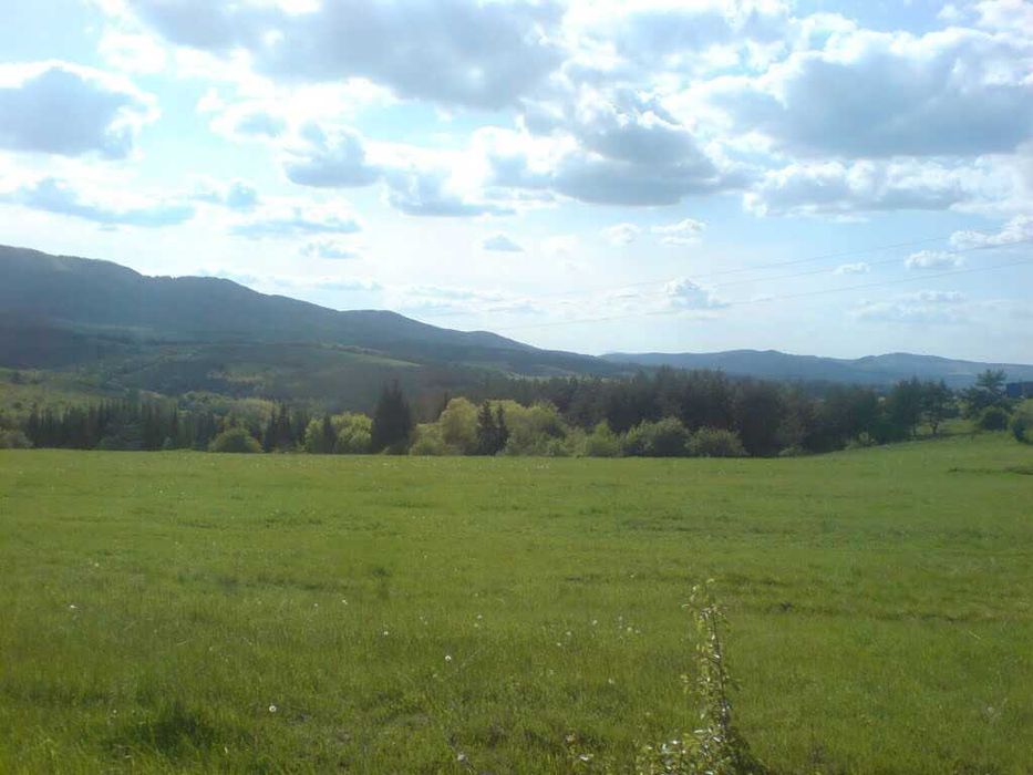 Продава се урегулиран поземлен имот в район на Минерални Извори