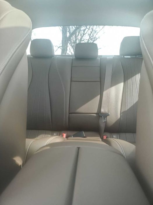 Mercedes E300de AMG Line 2023 – PHEV Diesel/Electric, 306 CP