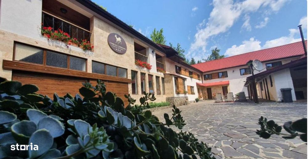 Pensiune de vanzare, 600 mp, pe malul lacului Firiza