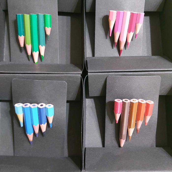 Broșe din creioane colorate