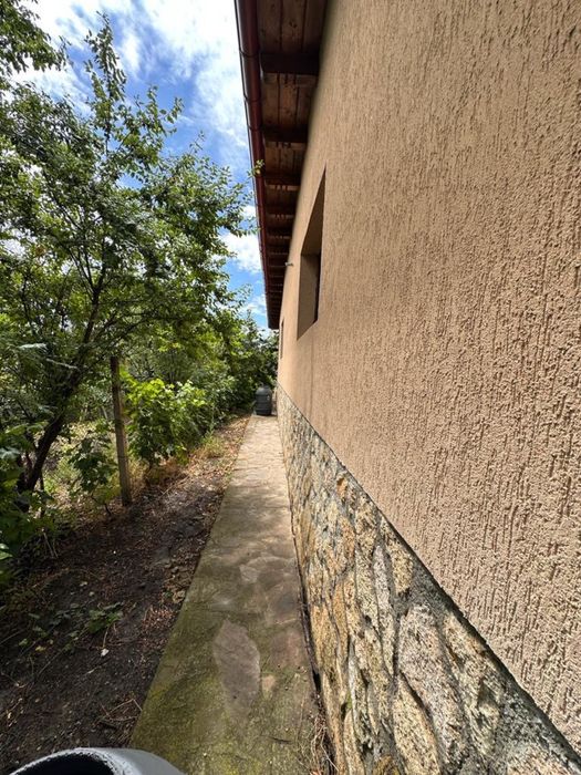 Vand casa si teren  situate in sat Clondiru de Sus, com Pietroasele, jud Buzau