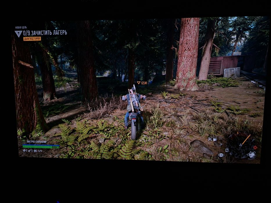 Продам ps4  два геймпала подписка на год