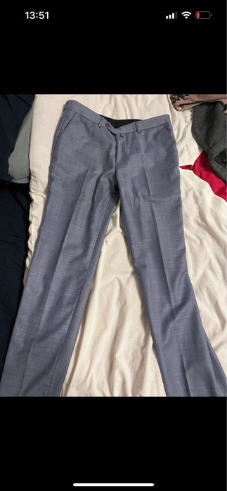 Costum 3 piese marimea 50 80% lana